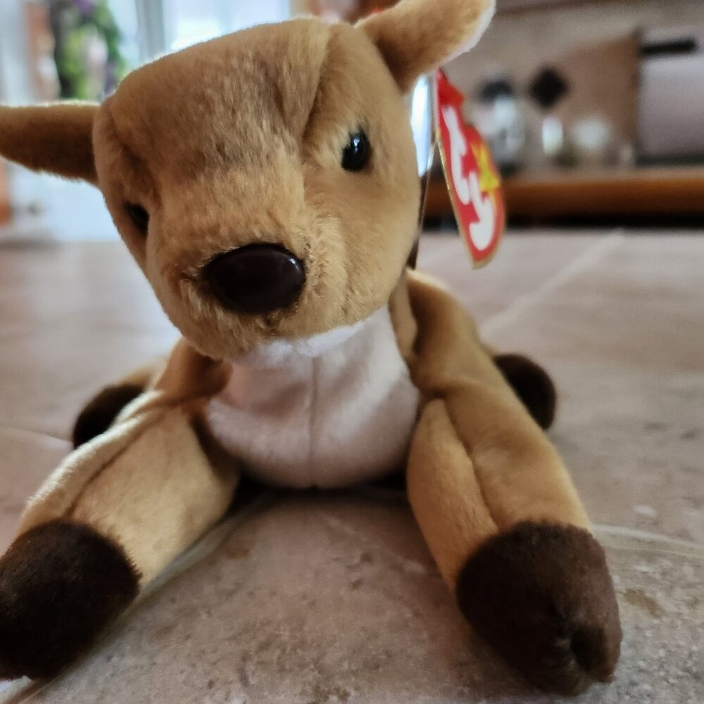 Whisper the deer by Ty